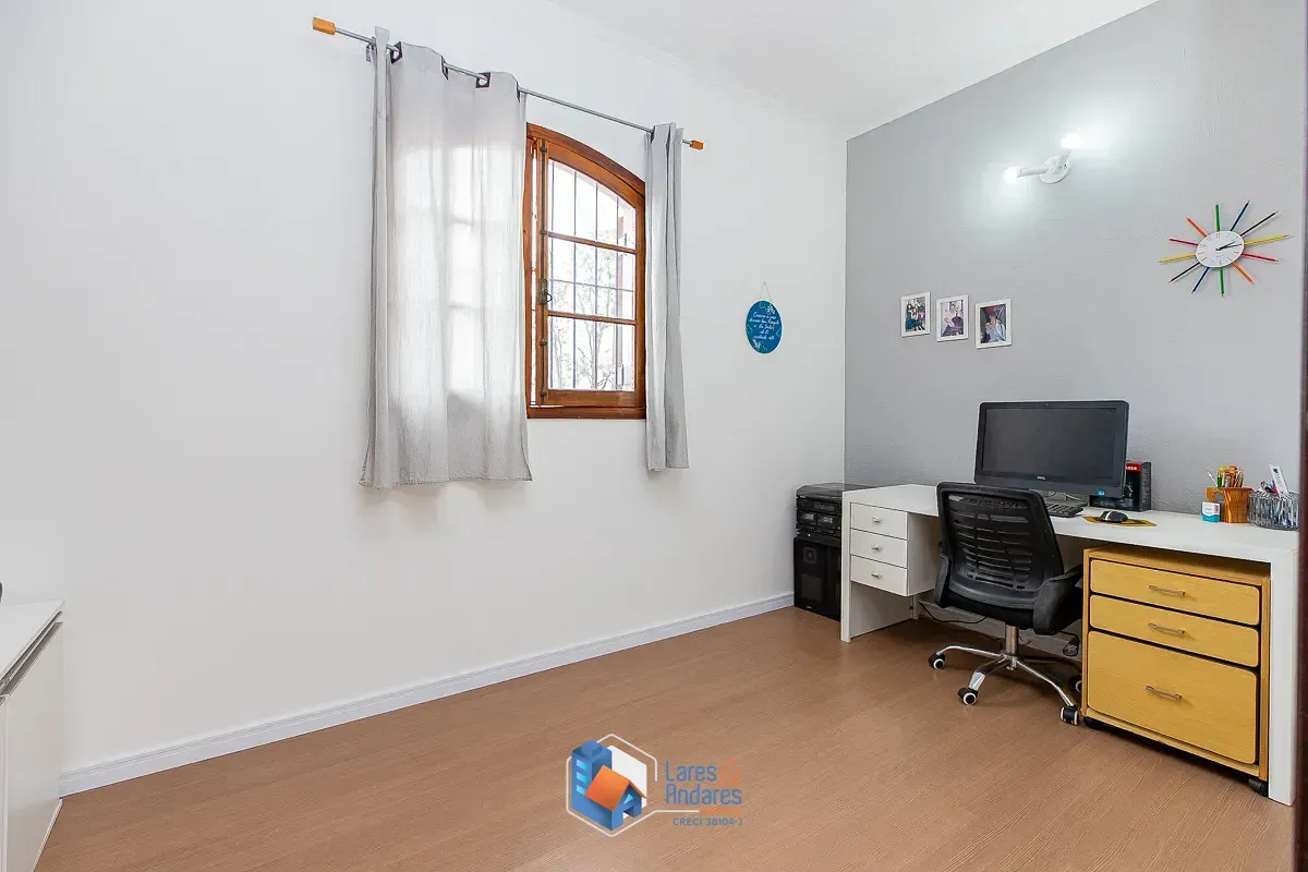 Imagem Sobrado para venda em Jardim Kioto com 7 quartos, sendo 2 suítes, 364m²