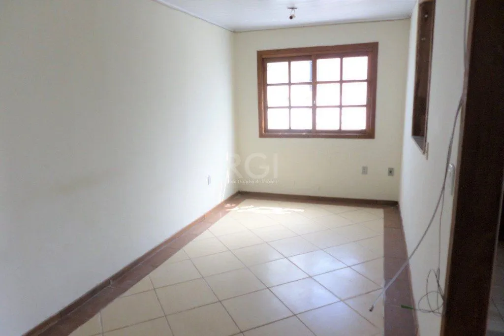 Imagem Casa na Hípica com 3 dormitórios e 2 vagas
