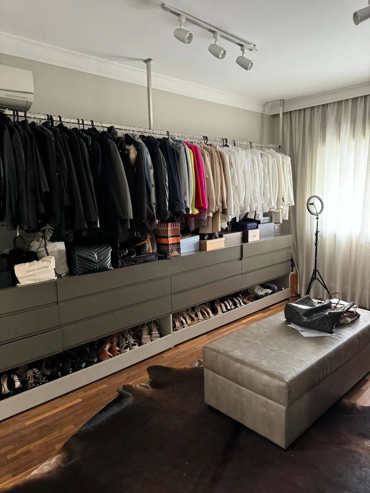 Imagem Oportunidade: Sobrado Mobiliado no Alphaville Residencial Dois
