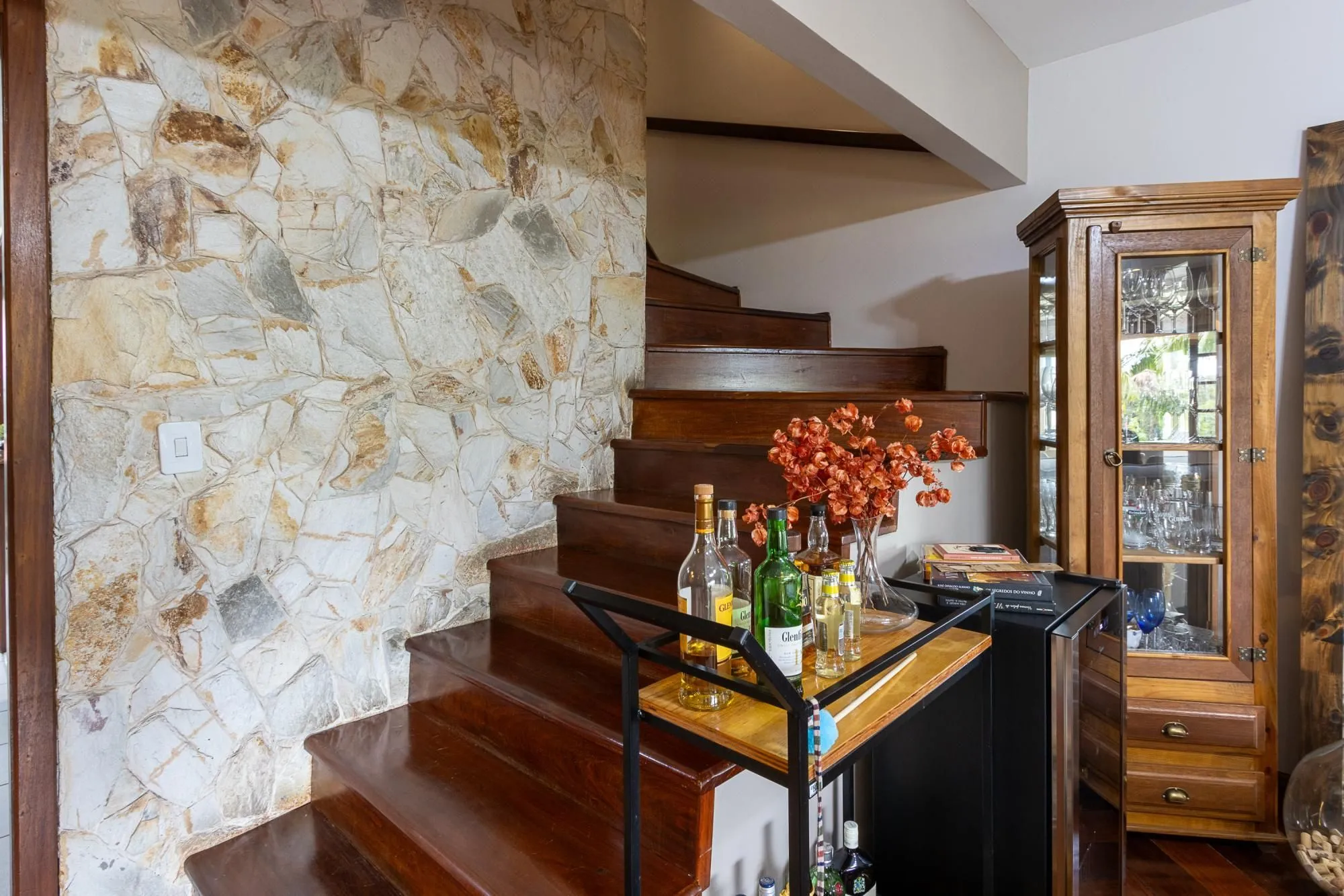 Imagem Casa Condominio para Venda - 175m², 3 dormitórios, sendo 1 suites, 4 vagas - Tristeza