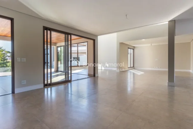 Imagem Casa de alto padrão sobrado com 4 suítes em um projeto moderno e encantador com área gourmet,
laz...