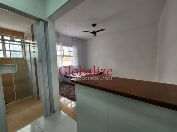 Imagem Sala Living a venda na Ponta da Praia, com 1 vaga por R$ 330.000,00