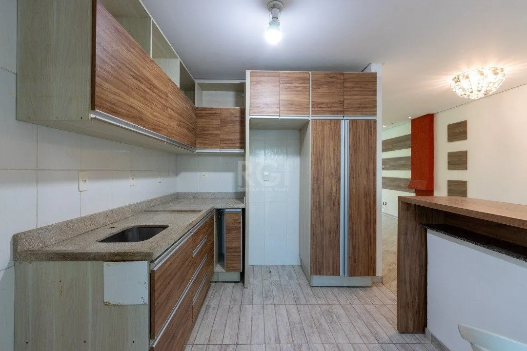 Imagem Casa para Venda - 178.4m², 3 dormitórios, sendo 1 suites, 2 vagas - Hípica