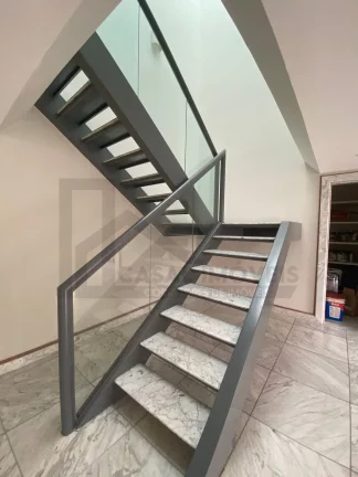 Imagem CASAL IMÓVEIS VENDE ESPETACULAR COBERTURA 4 SUÍTES + 4 VGS 650 M2 REFORMADA
