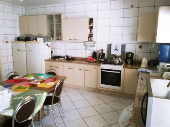 Imagem Casa com 3 Quartos à Venda, 300 m² em São Luiz - Criciúma