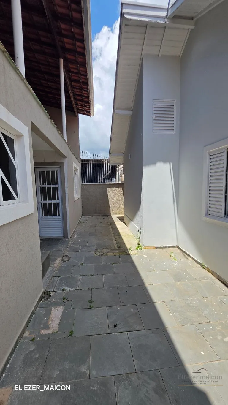Imagem Casa à Venda com 3 quartos no bairro Jardim das Azaléias, Poços de Caldas - MG