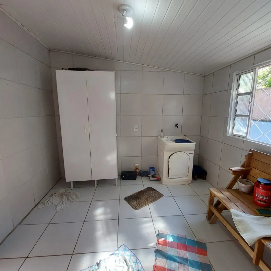 Imagem Casa com Piscina à Venda em Santo Onofre, Viamão