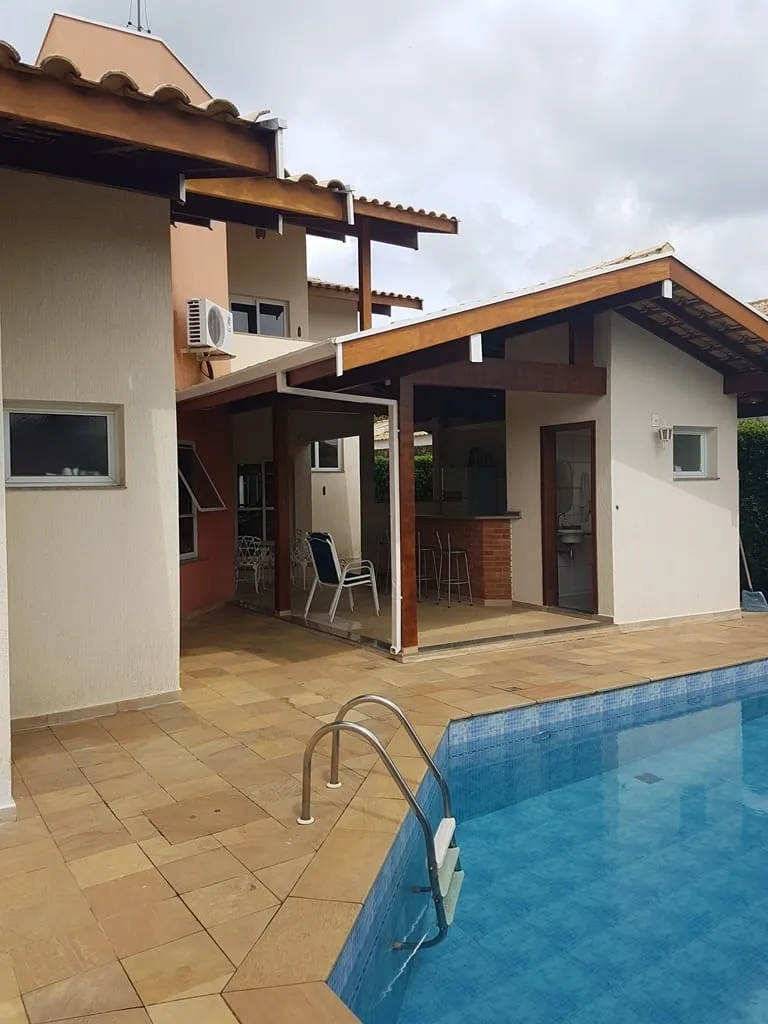 Imagem Casa à venda 3 Quartos, 3 Suites, 4 Vagas, 650M², Socorro, Pindamonhangaba - SP | COLONIAL VILLAGE
