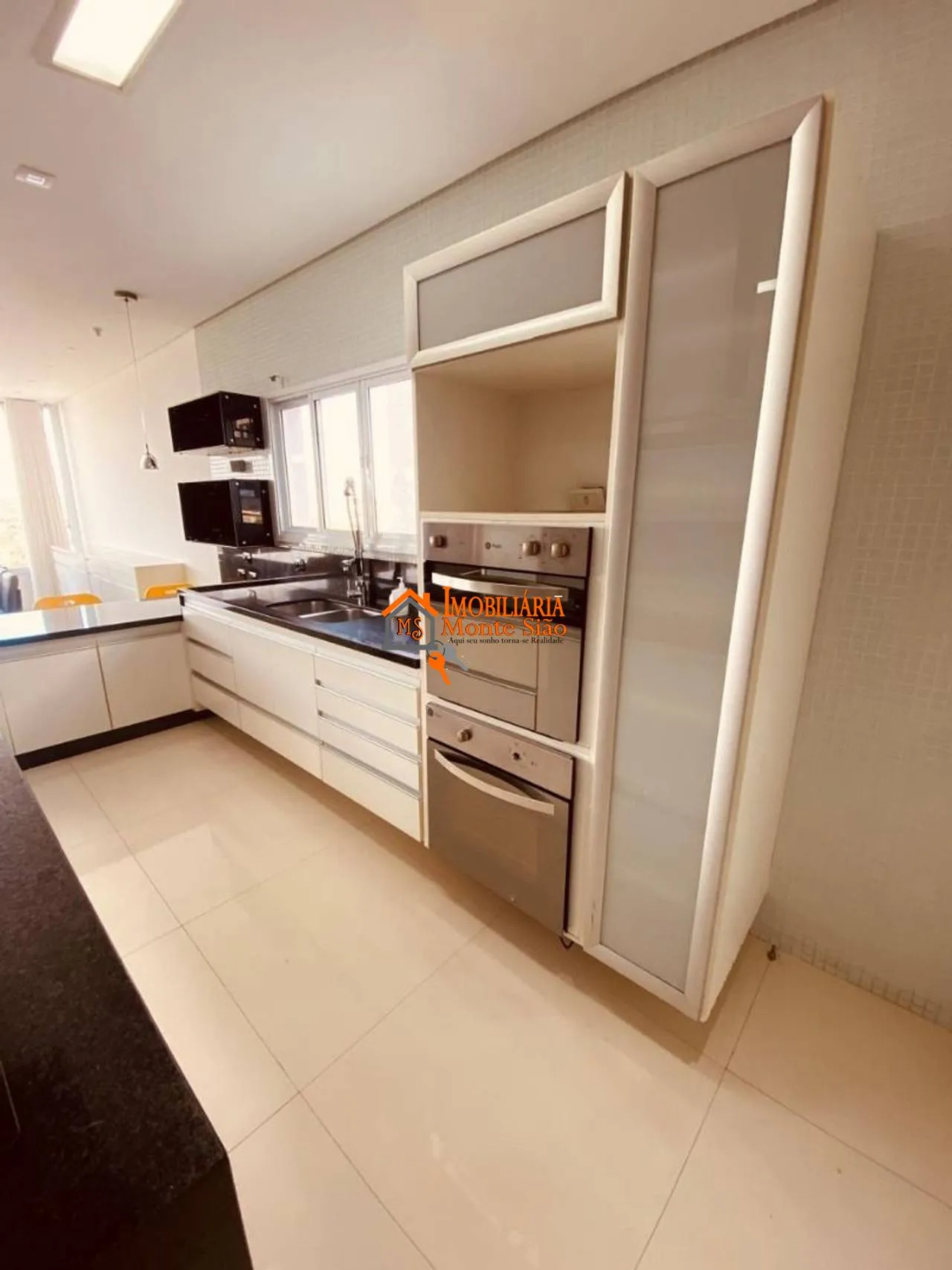 Imagem Sobrado com 4 dormitórios, 600 m² - venda por R$ 6.800.000,00 ou aluguel por R$ 29.000,00/mês - Perová - Arujá/SP