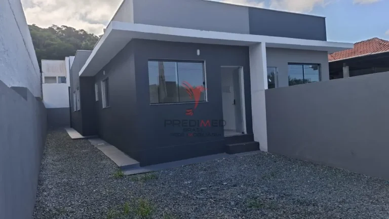 Imagem Casa no Litoral de SC. Pode financiar pelo MCMV. Analisa carro como parte de entrada