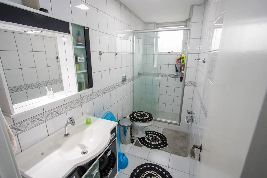 Imagem Apartamento para Venda - 70.7m², 2 dormitórios, 1 vaga - Tristeza