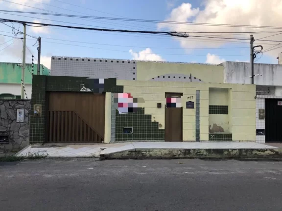 Casa à venda no Bairro Salgado Filho - Espaçosa e Aconchegante!