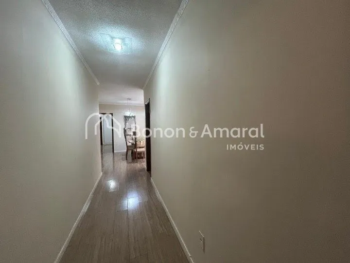 Imagem Casa com 4 Quartos e 4 banheiros à Venda no Jardim Santa Genebra