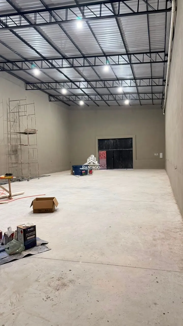 GALPÃO COMERCIAL PARA LOCAÇÃO PRÓXIMO AO CONTORNO LESTE em Rua Confresa, 21 - Doutor Fábio Leite, Cuiabá - MT