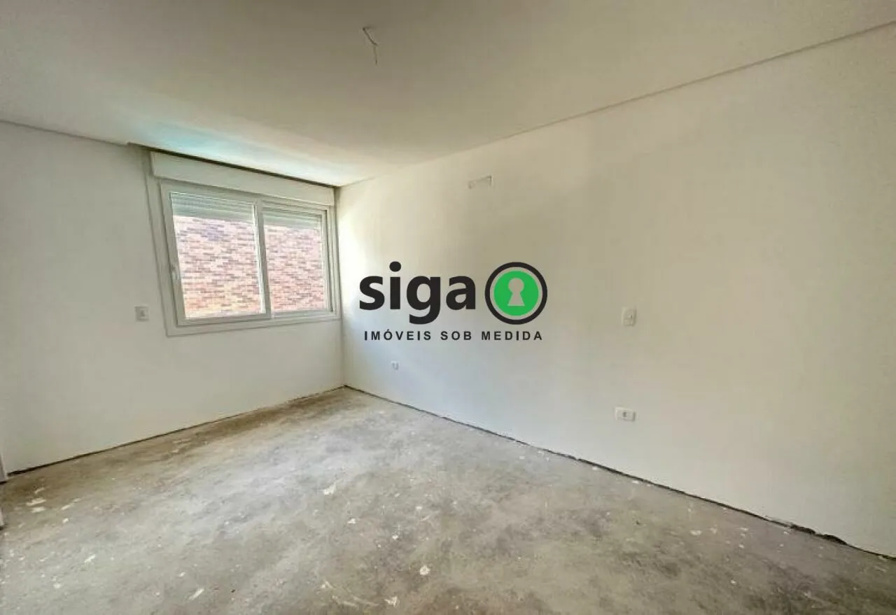 Imagem Casa em Condomínio Fechado à venda no Alto da Boa Vista com 3 Suítes e 3 Vagas - São Paulo