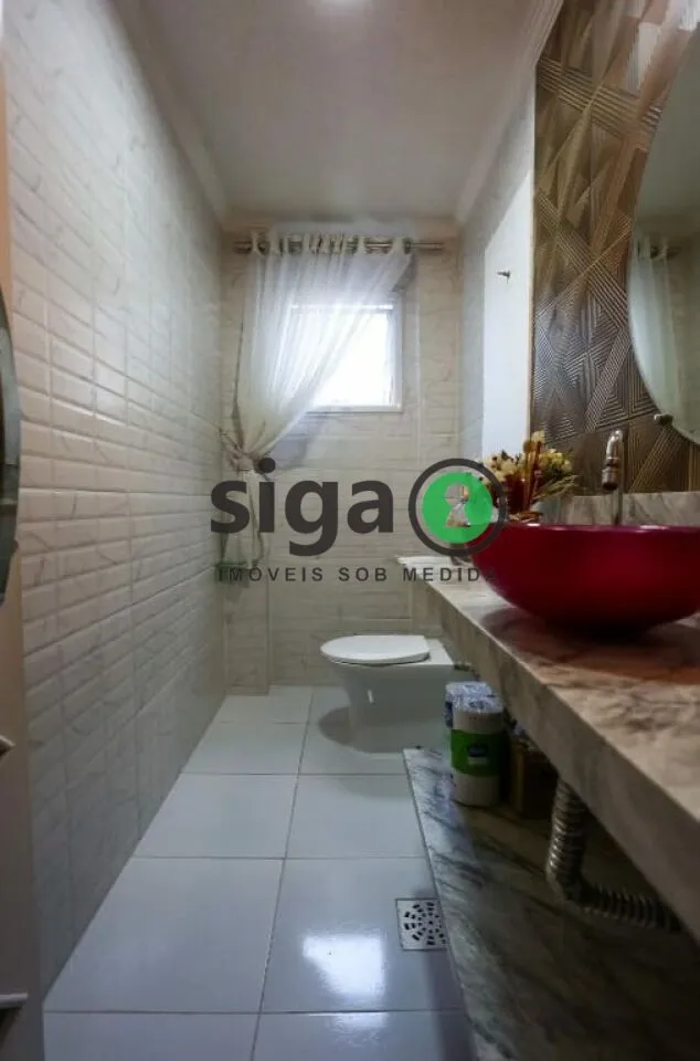 Imagem Casa à venda com 190m², 3 quartos e 3 vagas