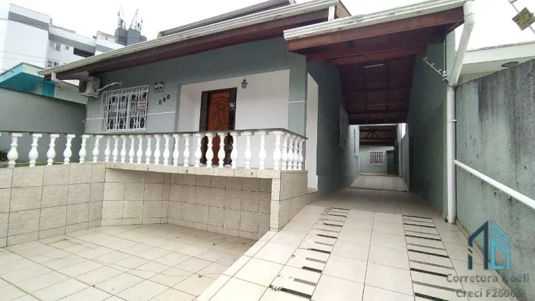Imagem (PERMUTA) Casa a venda com edícula a venda 05 quartos c/suítes, no Jd. Botânico em Curitiba PR