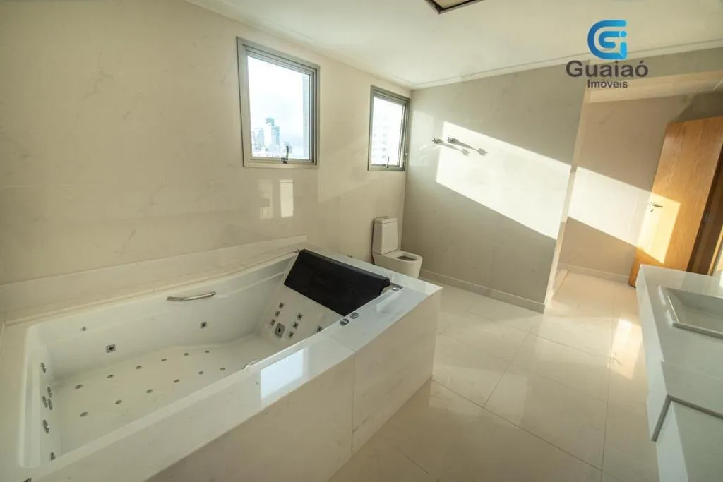 Imagem Vendo amplo apartamento, 04 dormitórios, Ponta da Praia, Santos