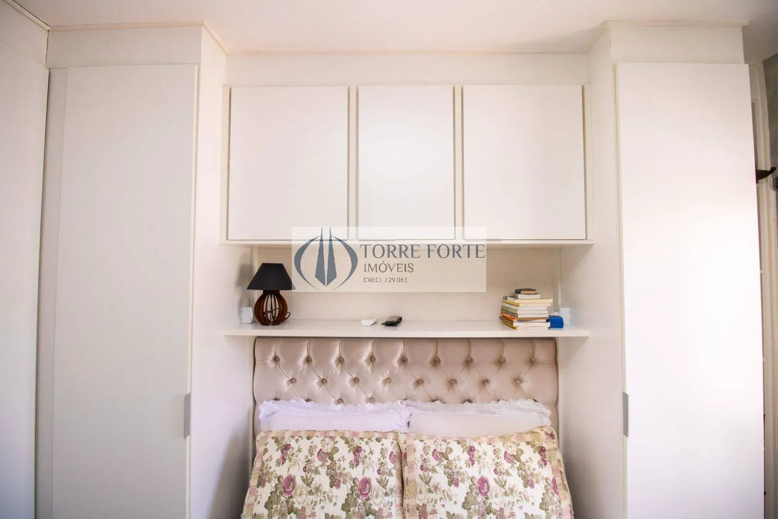 Imagem Lindo apartamento reformado com 62 M², 2 dorms. 1 vaga de garagem em Moema