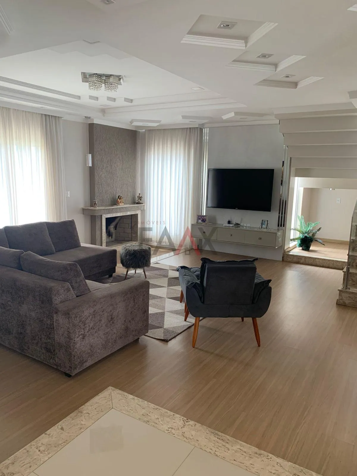 Imagem Triplex alto padrão com 4 dormitórios à venda, 327 m , CENTRO, GUARAPUAVA - PR