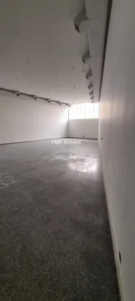 Imagem Prédio comercial exclusivo no Alto da Lapa, São Paulo-SP: 942m², 2 banheiros - Venda ou Locação!