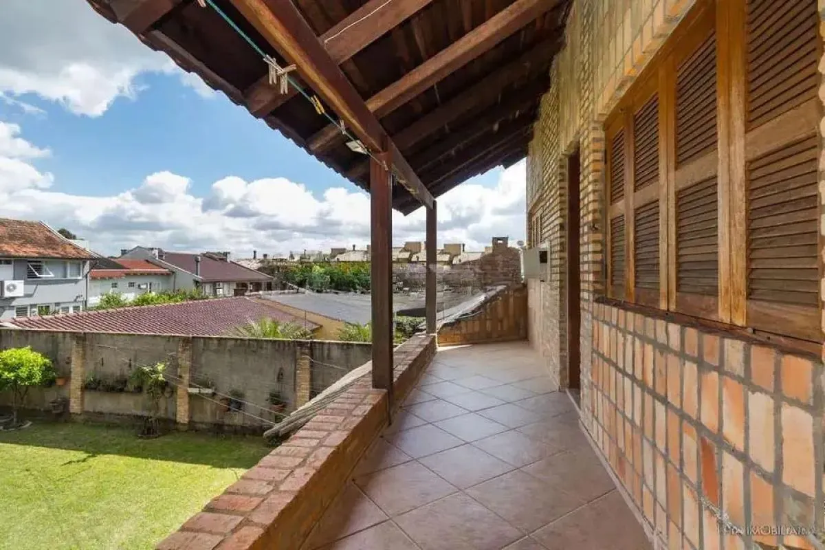 Imagem Casa térrea com 5 dormitórios, 2 suítes, 3 vagas.