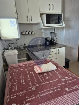 Imagem Imperdível! Apartamento à venda em São Paulo-SP, Aclimação. 2 quartos, 2 salas, 1 banheiro, 1 vaga de garagem. 102m².