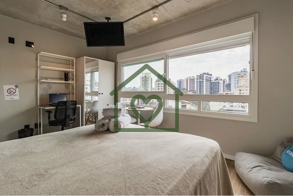 Apartamento Stúdio , Andar Alto com vista e sol, mobiliado lindamente decorado e equipado, pronto p...