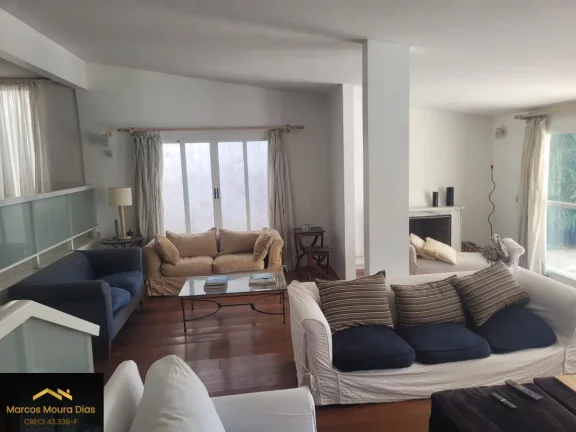 Imagem Casa no Parque dos Príncipes com 3 suítes, 236 m² de área constrúida em 462m² de terreno. Piscina e Churrasqueira