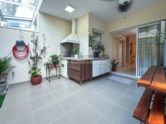 Imagem Casa com excelente padrão de acabamento em condomínio unindo conforto, privacidade e funcionalidad...
