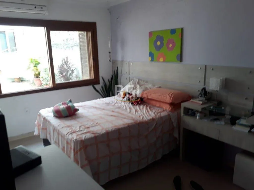 Imagem Casa para Venda - 120m², 3 dormitórios, sendo 1 suites, 3 vagas - Nonoai