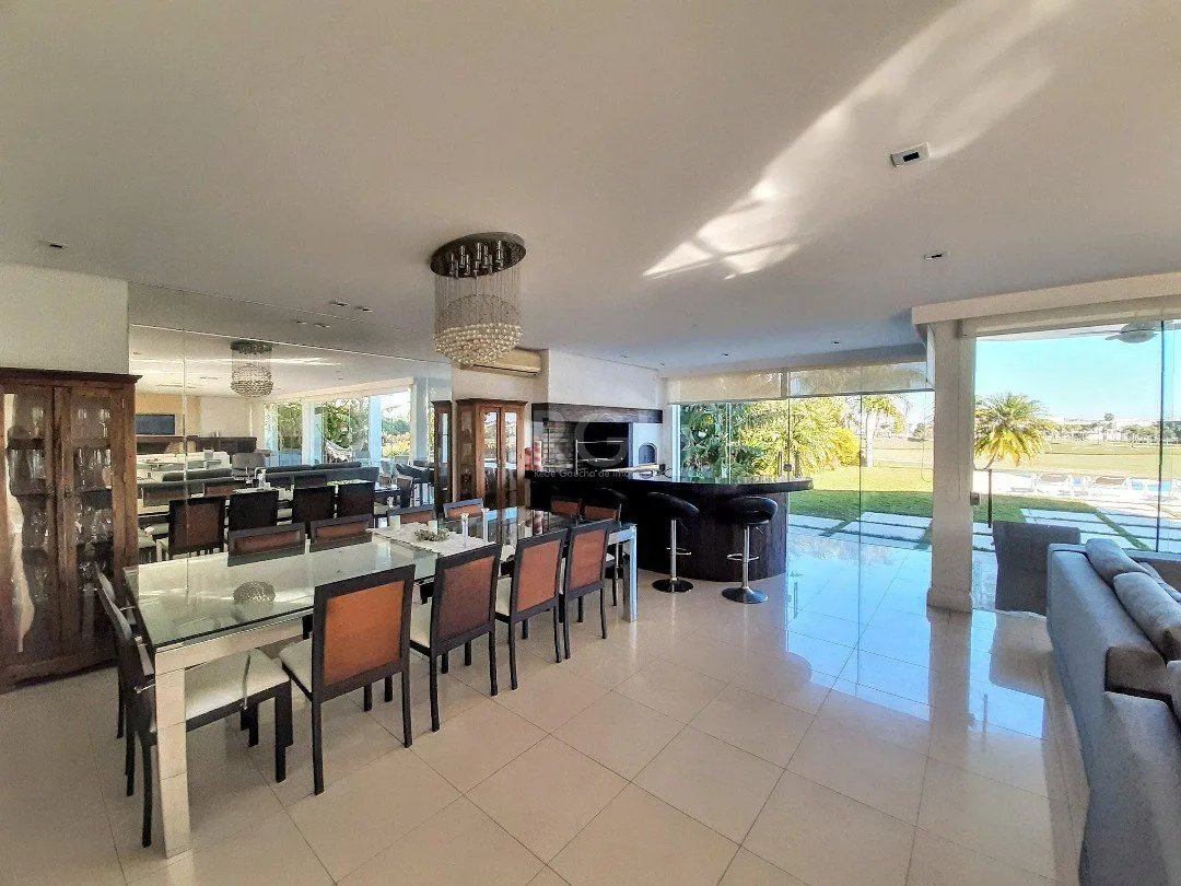 Imagem Casa Condominio para Venda - 470m², 4 dormitórios, sendo 3 suites, 3 vagas - Terra Ville