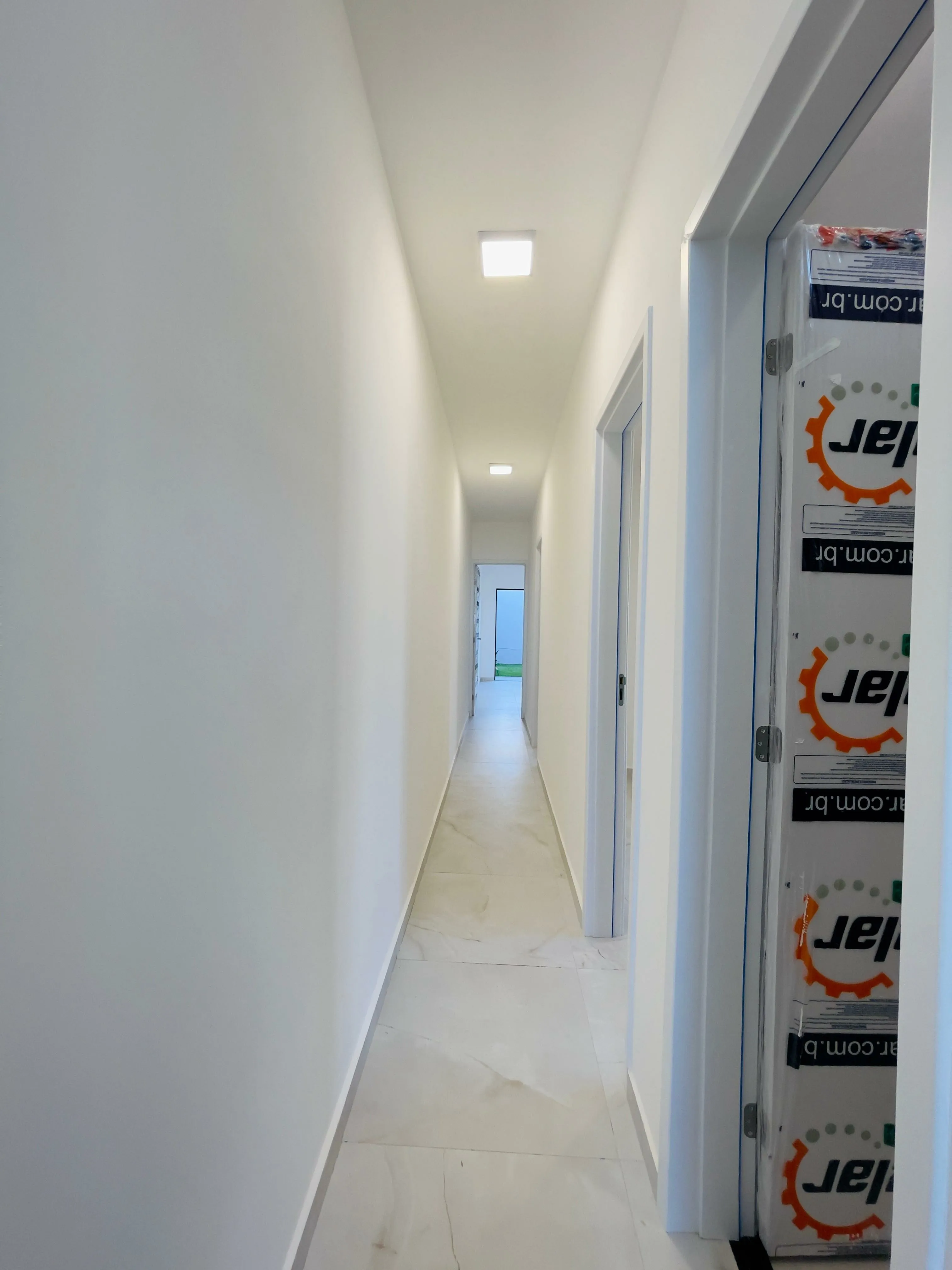 Imagem Casa 3 Quartos Com Controle de Acesso - Eusébio