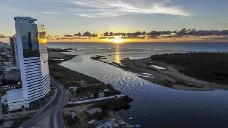 Imagem Flat para Venda em Jaboatão dos Guararapes, Barra de Jangada, 1 dormitório, 1 banheiro, 1 vaga