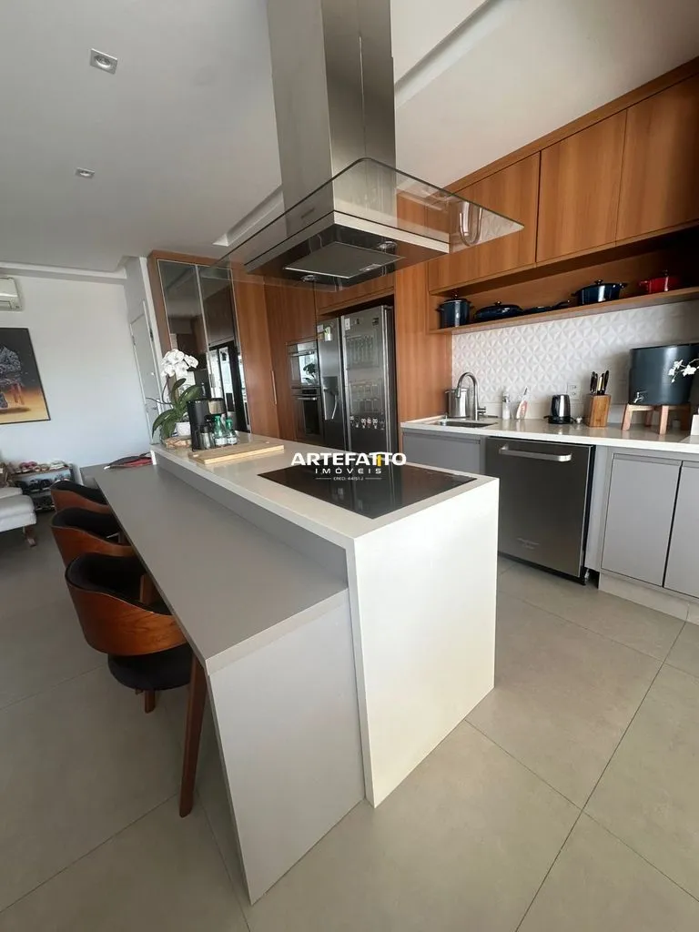 Imagem O apartamento, com 93m2 , 2 quartos (podendo fazer 3) com , 2 vagas