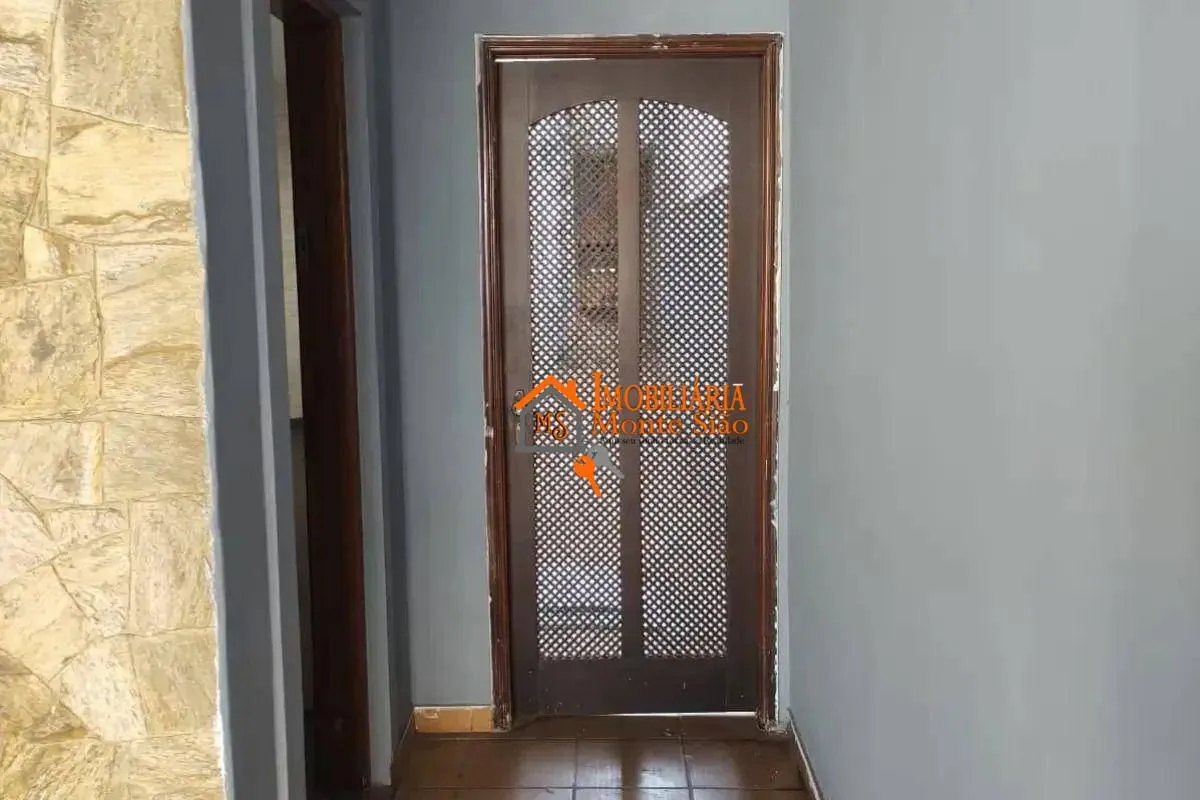 Imagem Sobrado com 3 dormitórios à venda, 162 m² por R$ 764.000,00 - Vila Rosália - Guarulhos/SP