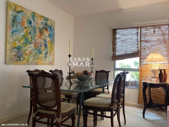 Imagem Apartamento de luxo à beira-mar no Leblon, RJ: 2 quartos, 1 suíte, 3 banheiros, 1 vaga - 96m² de pura elegância!
