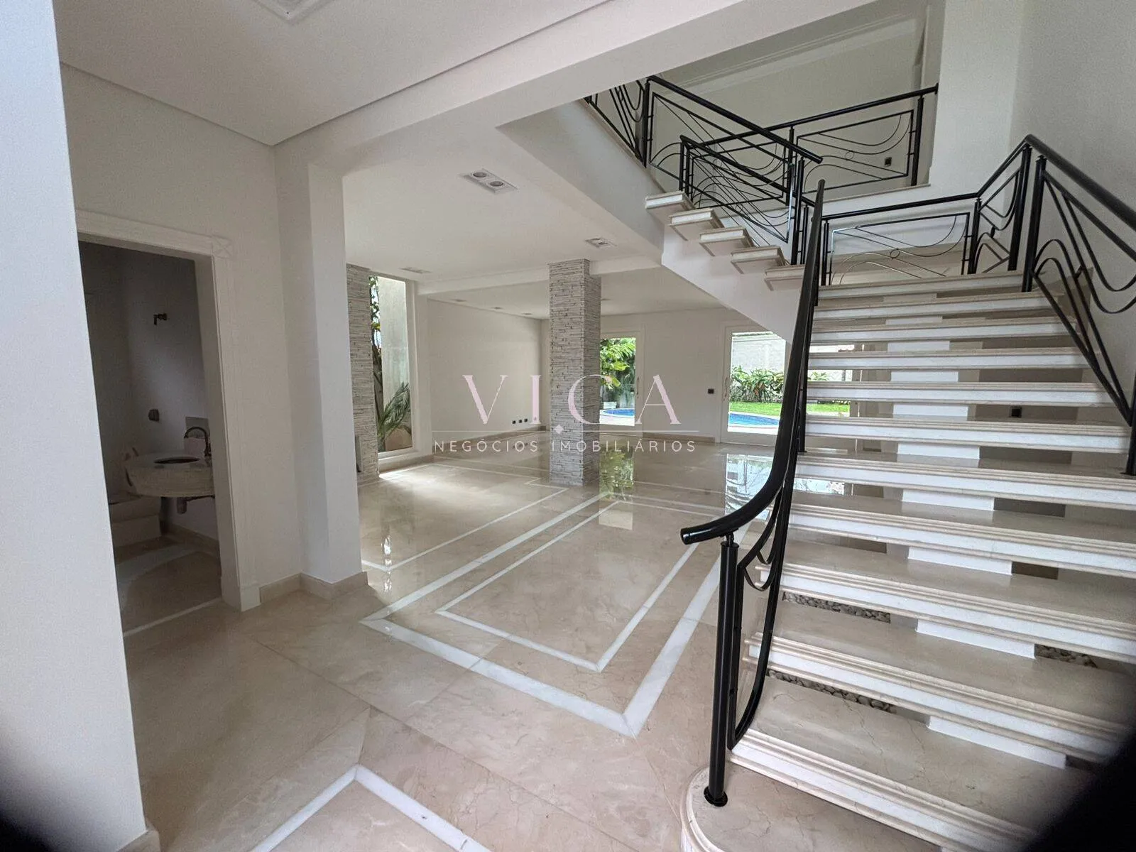 Imagem Casa para venda com 4 dormitórios, 450m2 - por R$ 3.900.000 - Alphaville