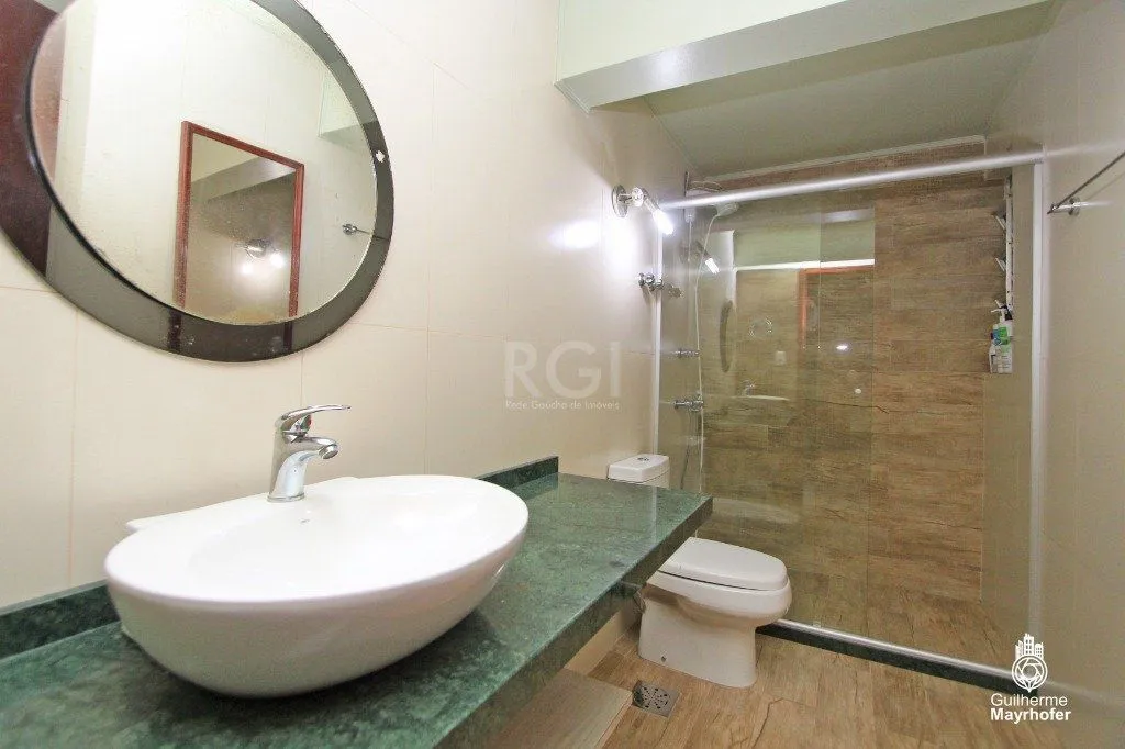 Imagem Casa para Venda - 500m², 5 dormitórios, sendo 2 suites, 5 vagas - Menino Deus