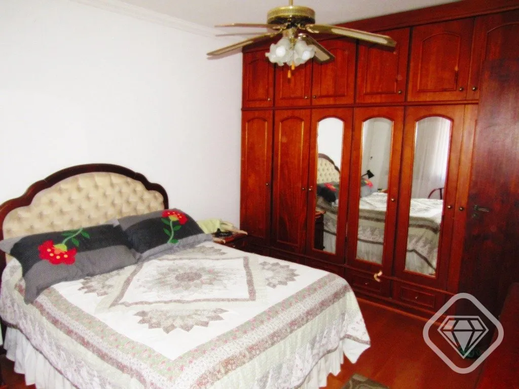 Imagem Mais que uma casa, um clube completo para sua família viver melhor.

Viver em um condomínio com es...
