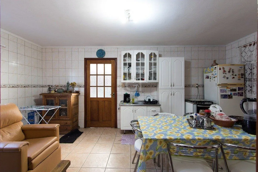 Imagem Casa para Venda - 229.18m², 4 dormitórios, sendo 4 suites, 5 vagas - Cavalhada