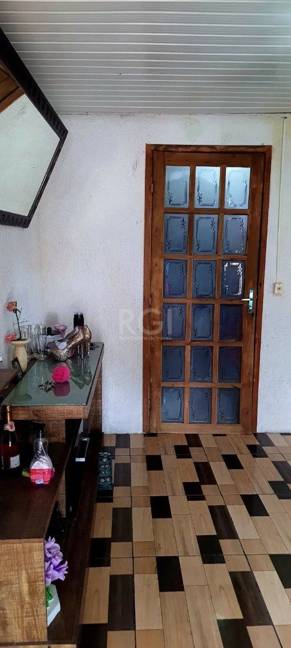 Imagem Casa 2 dormitórios, 1 suíte, vaga de garagem, Bairro Nova Cachoeirinha
