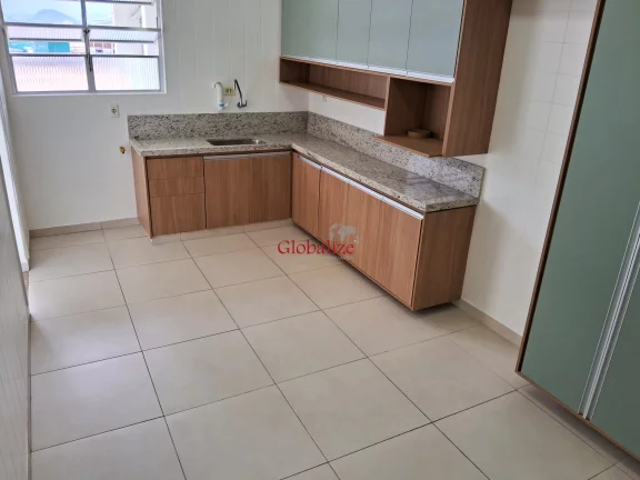 Imagem Belíssimo apartamento bem amplo em Santos no Boqueirão, com 2 dormitórios, uma suíte e vista livre à venda por R$ 620.000,00