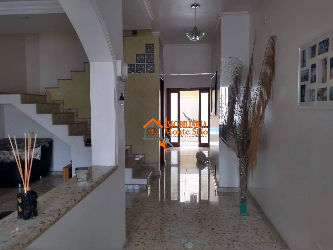 Imagem Sobrado com 3 dormitórios à venda, 305 m² por R$ 1.700.000,00 - Jardim Santa Clara - Guarulhos/SP