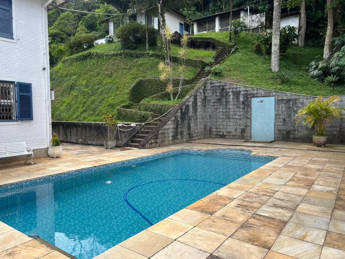 Imagem Casa para Venda em Petrópolis / RJ no bairro Valparaíso