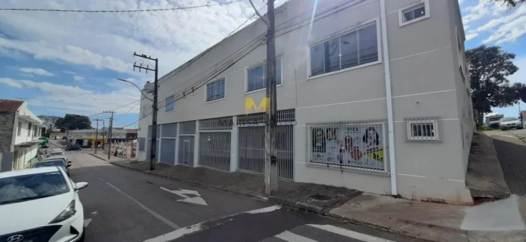 Sala comercial para locação, vão livre de 414m2, pode ser dividida em várias salas no Centro de Piraquara!!!