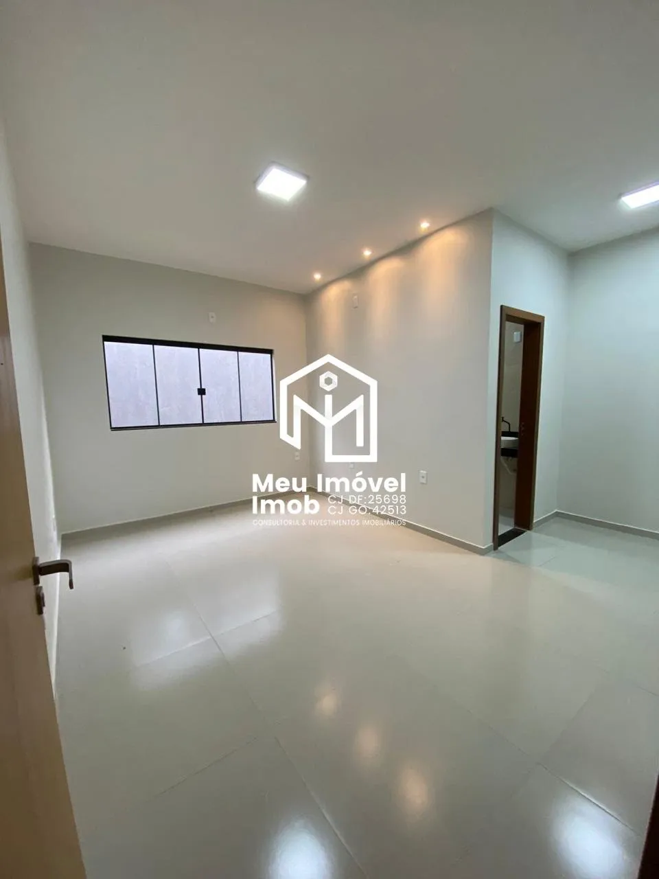 Imagem Casa 03 Quartos 1 Suíte 3 Vagas 120m² Luziânia/GO