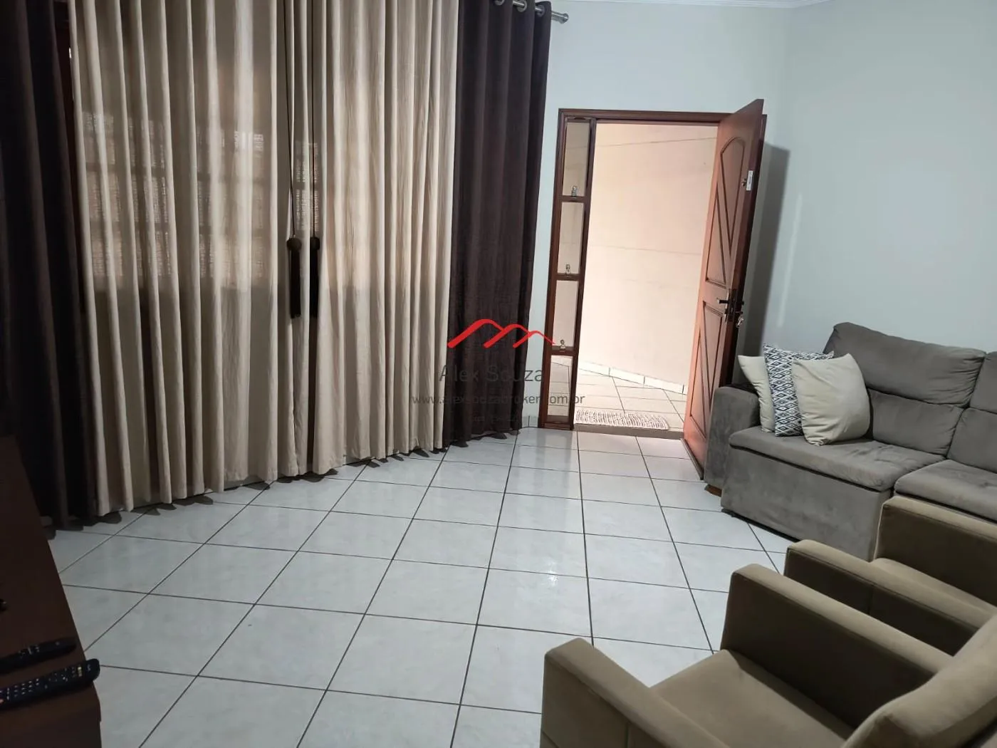 Imagem Casa para Venda em Sumaré, Jardim Macarenko, 3 dormitórios, 1 suíte, 2 banheiros, 2 vagas