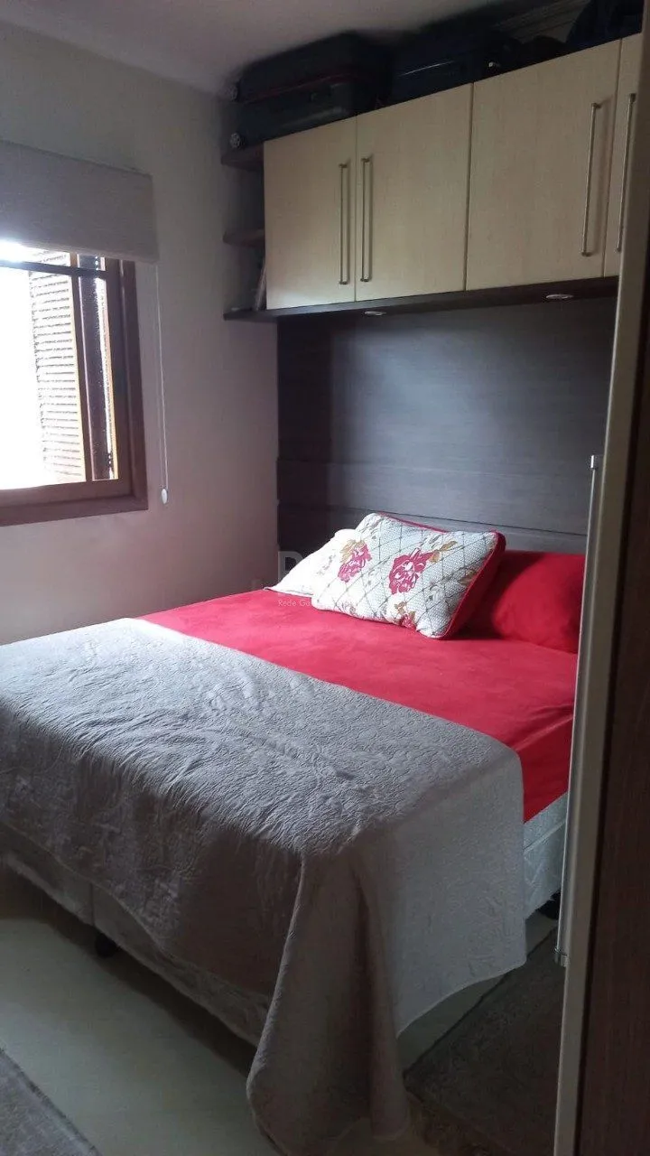 Imagem Casa para Venda - 135m², 3 dormitórios, sendo 1 suites, 2 vagas - Vale Do Sol