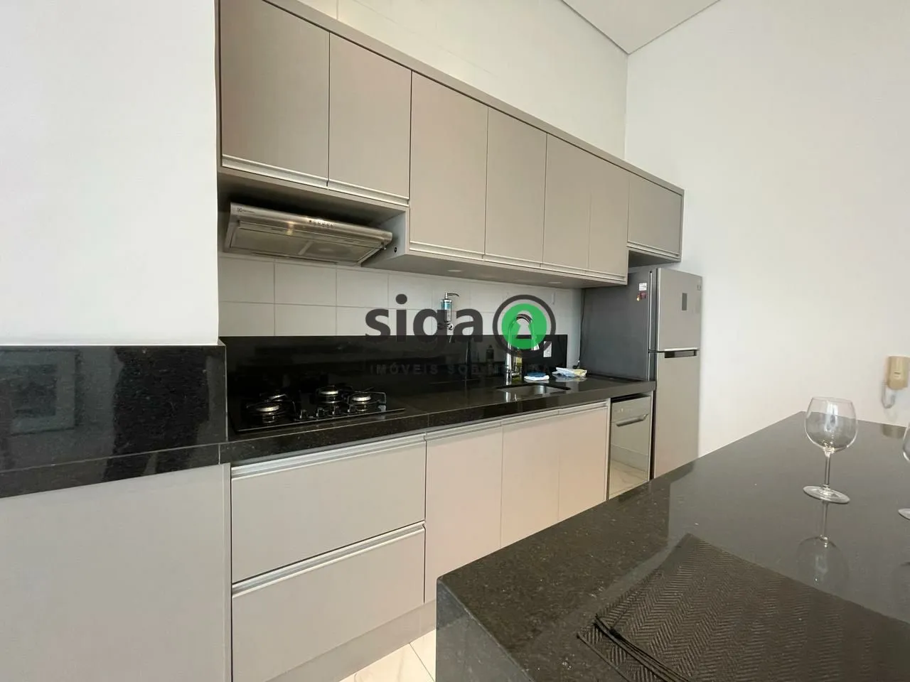 Imagem Apto com 85m², no Brooklin, com 1 suite, lavabo, 2 vagas e Pé direito duplo para locação